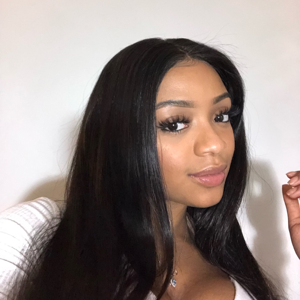 Meet your Posher, Samia